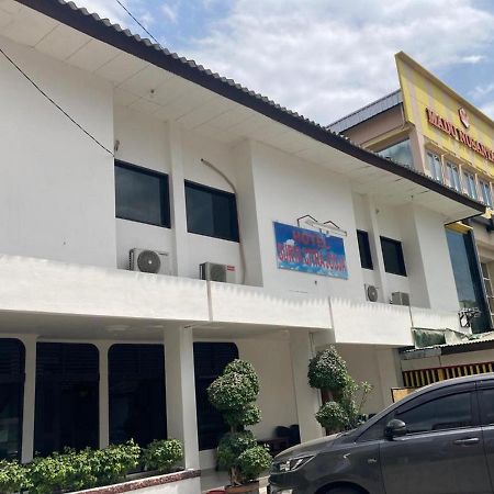 Hotel Surya Citra Jogja A Mitra Reddoorz Джокякарта Екстериор снимка