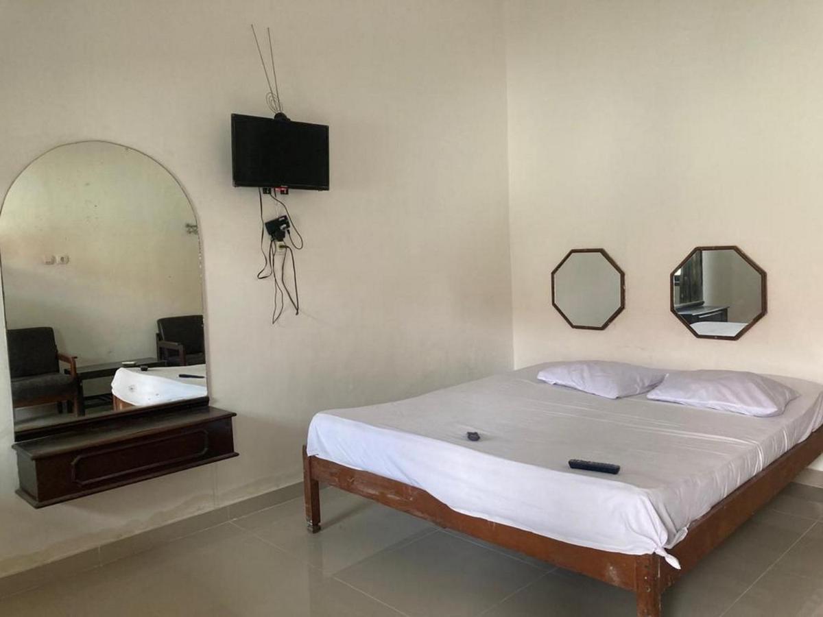 Hotel Surya Citra Jogja A Mitra Reddoorz Джокякарта Екстериор снимка