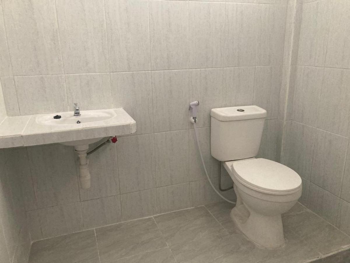 Hotel Surya Citra Jogja A Mitra Reddoorz Джокякарта Екстериор снимка